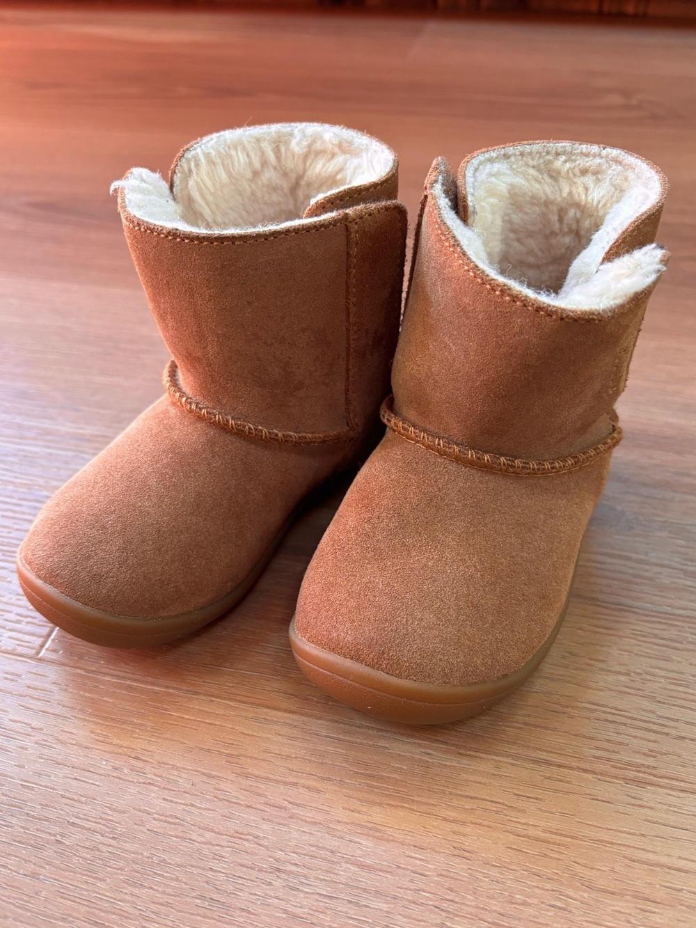 UGG Baby/Toddler Chestnut Boots - Size 6